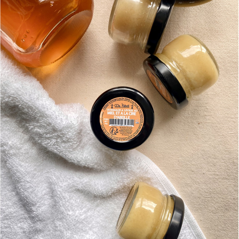 Gommage à Lèvres au Miel et à la Cire d'Abeille