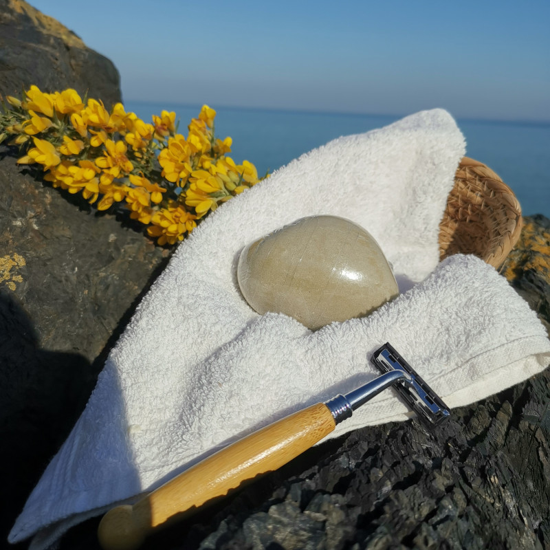 Galet de rasage au Beurre de Karité et aux Argiles